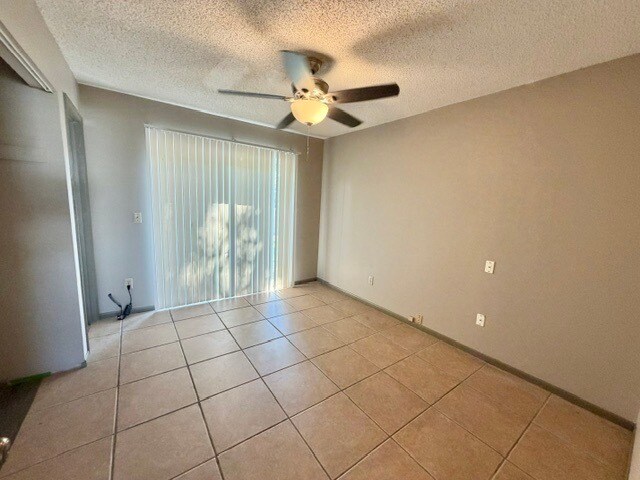 Building Photo - 958 Florida Pkwy