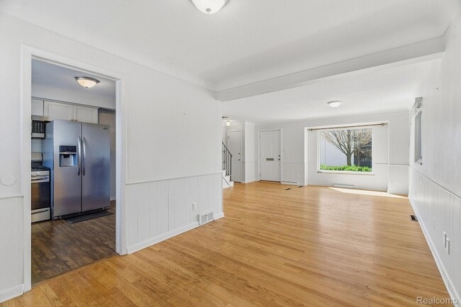 Building Photo - 1111 Holland St