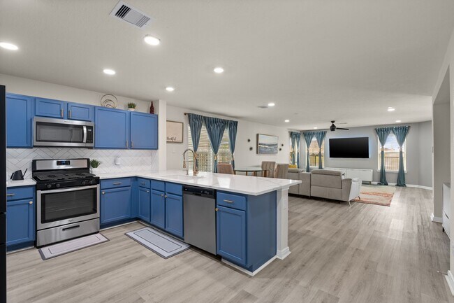 Building Photo - 10433 Russell Pines Dr