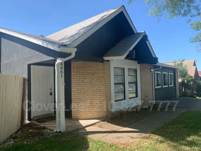 Building Photo - 4961 Champlain Dr