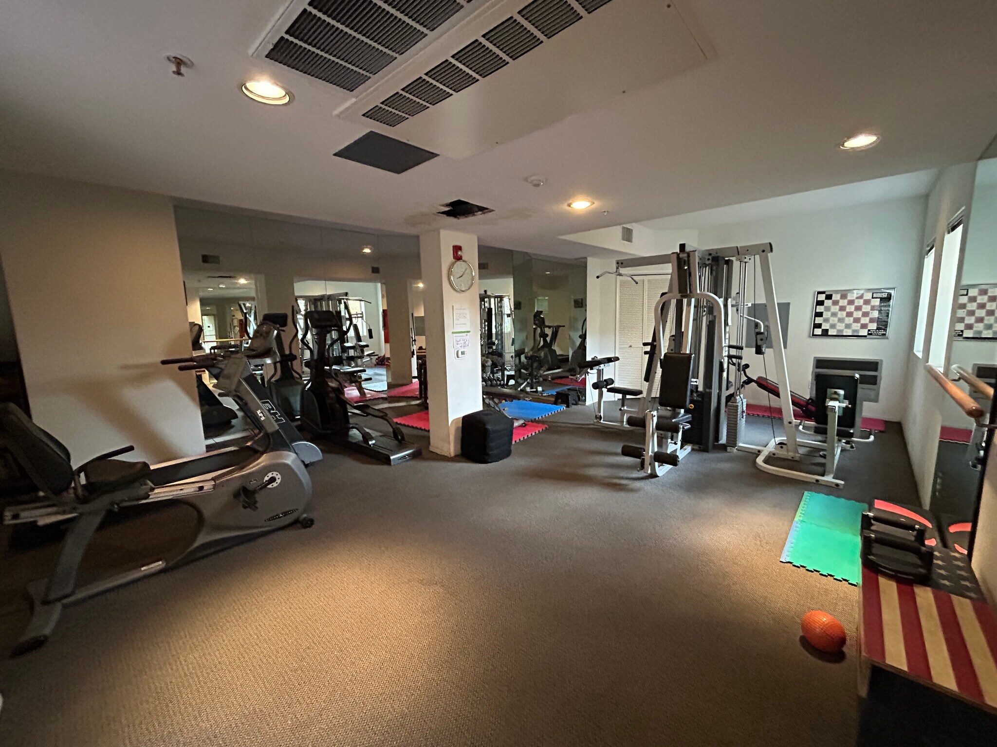 Building Photo - 1301 Cabrillo Ave