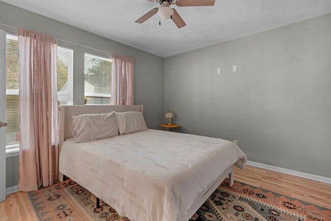 Building Photo - 2910 Mattox Dr