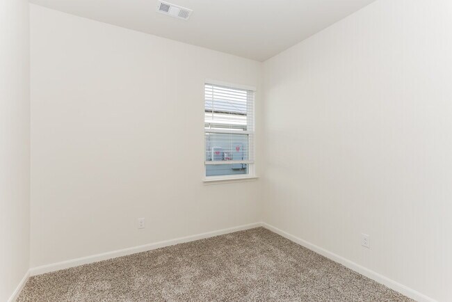 Building Photo - 9640 Dan Meyer Dr