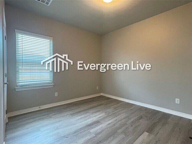 Building Photo - 3605 Molly Dr