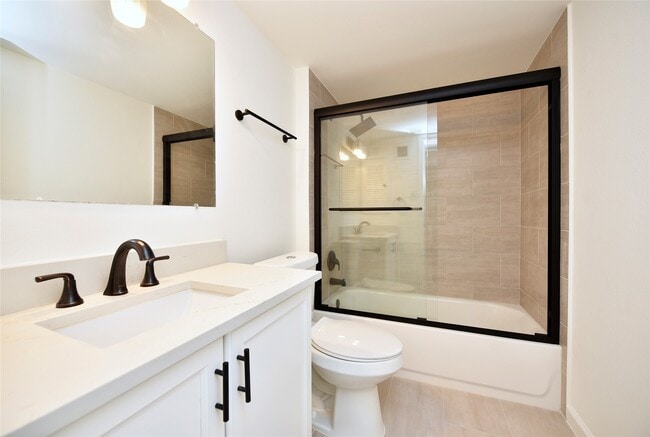 Building Photo - 2600 Bellefontaine St