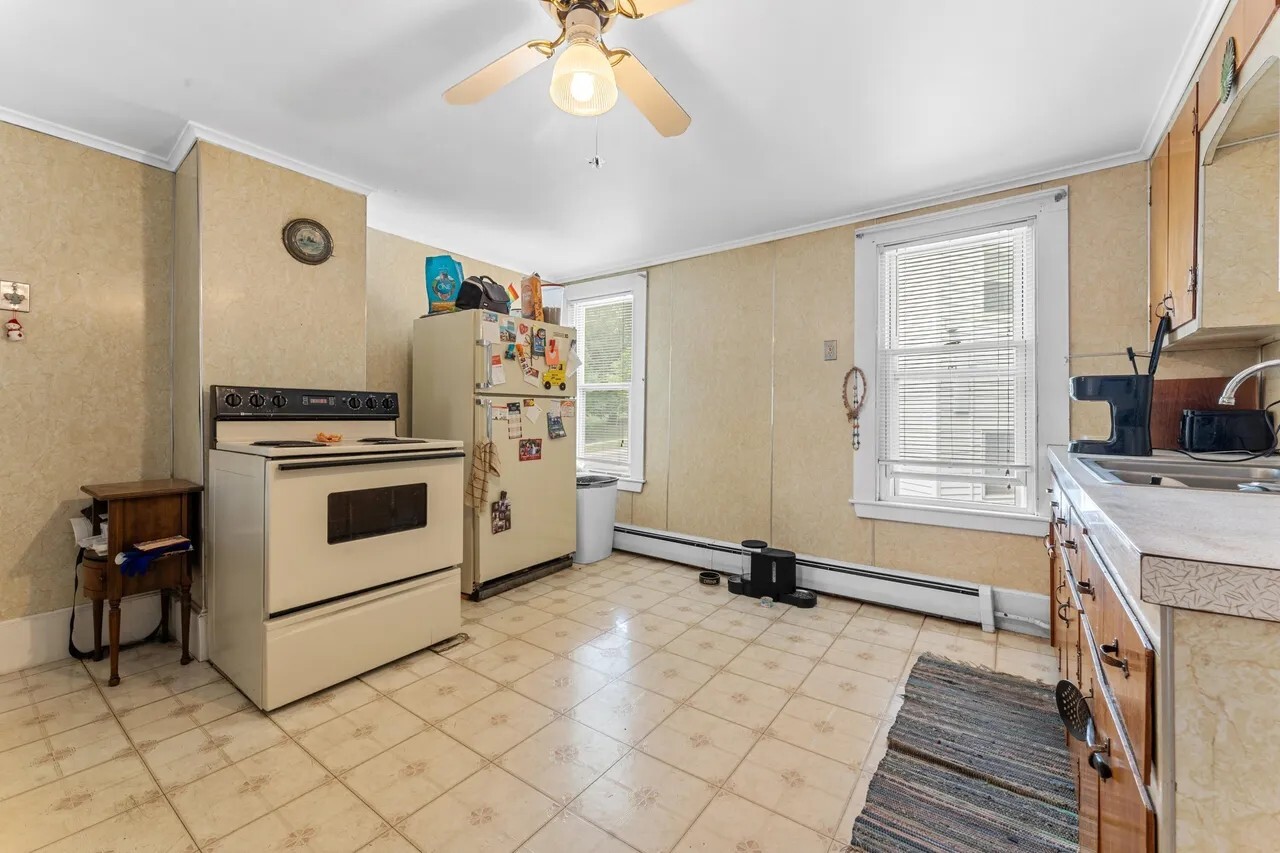 Kitchen - 143 Northern Ave