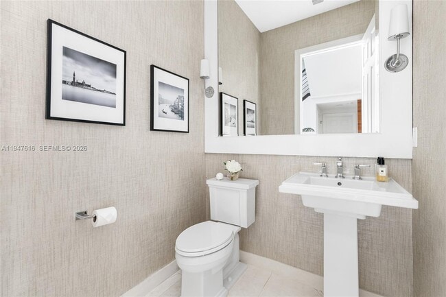 Building Photo - 10220 Sweet Bay Ct