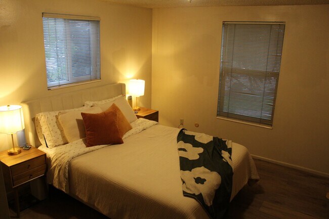 Building Photo - 1B/1B Pet Friendly Apartment South of BYU