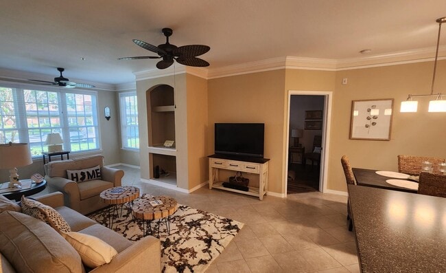 Building Photo - 4152 Central Sarasota Pkwy