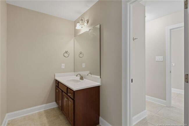 Building Photo - 138 Valley Pines Cir
