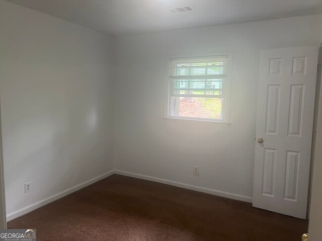 Building Photo - 1397 Peachcrest Rd