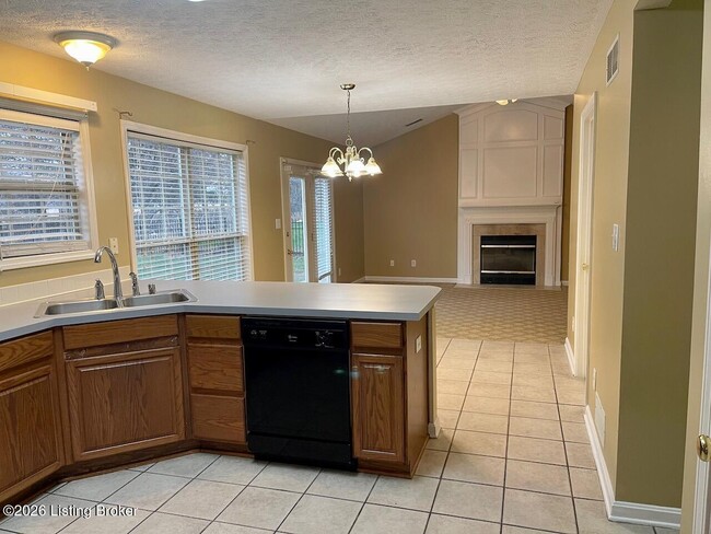 Building Photo - 5814 Waveland Cir