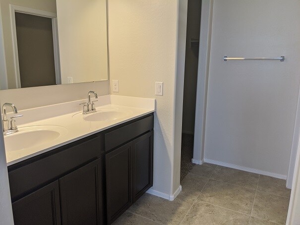 Building Photo - 36488 W Barcelona Ln