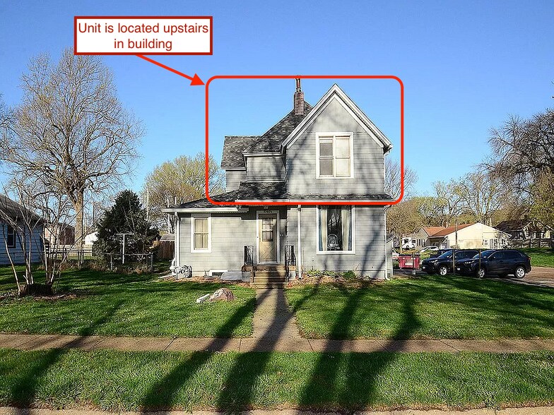 Upstairs Unit - 2202 S Warren St