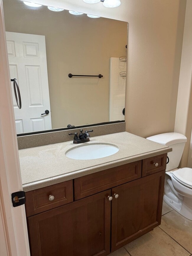 Building Photo - Condominium with Clubhouse: includes POOL and WORKOUT ROOM