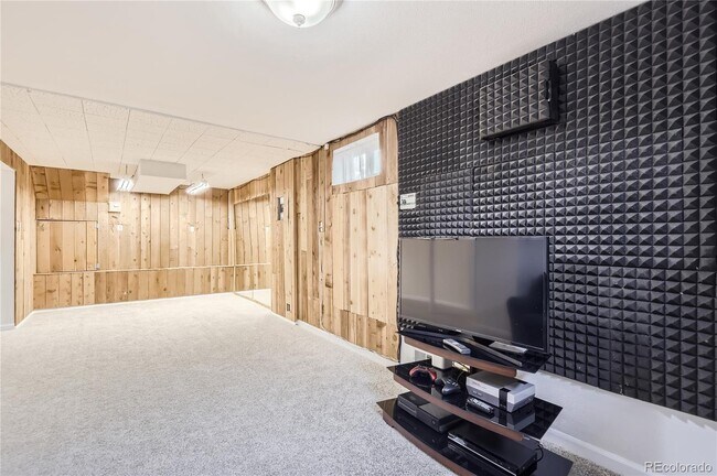 Building Photo - 13123 Spica Dr