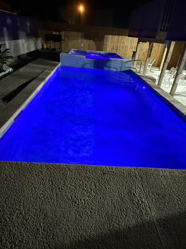 Building Photo - 101 E Capricorn Dr