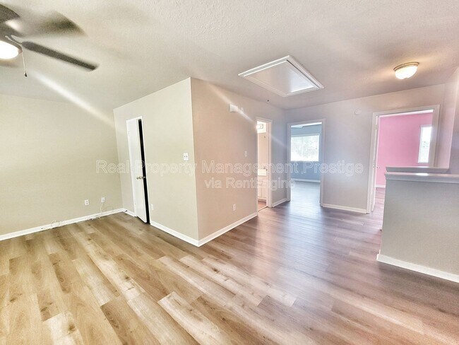 Building Photo - 2715 Sailors Moon Dr