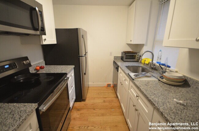 Building Photo - 774 Columbus Ave