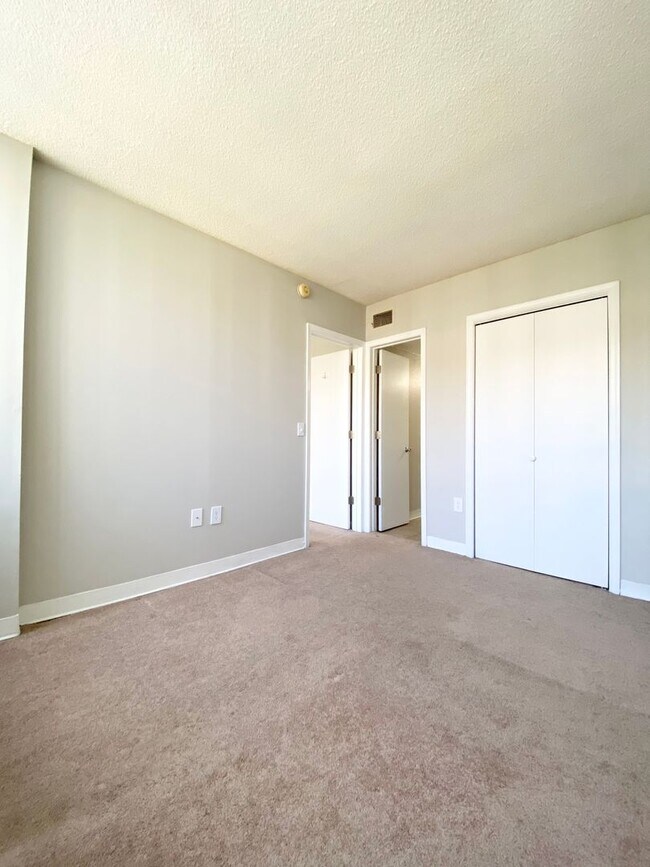 Building Photo - 1100 Wheat St