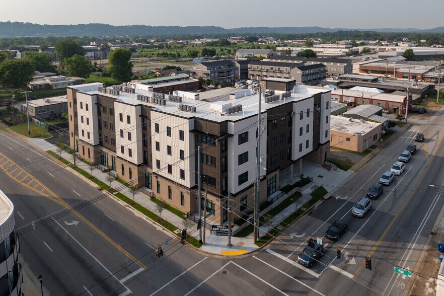 Primary Photo - Urban Lofts