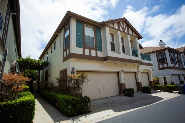 Building Photo - 593 Sweet Pea Pl