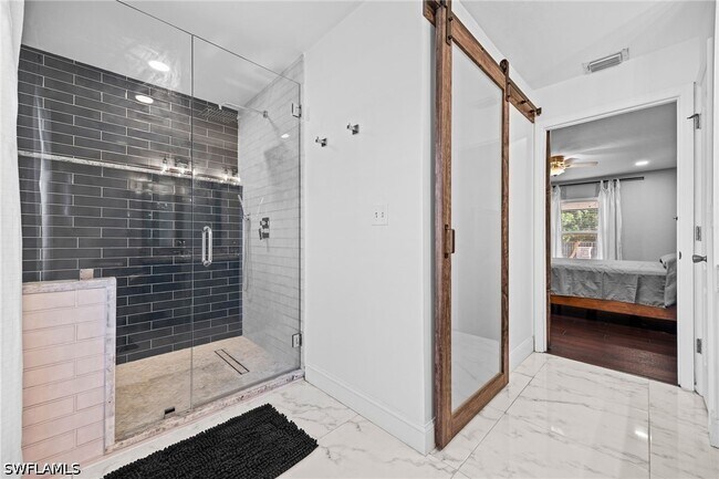 Building Photo - 421 Broadmoor St
