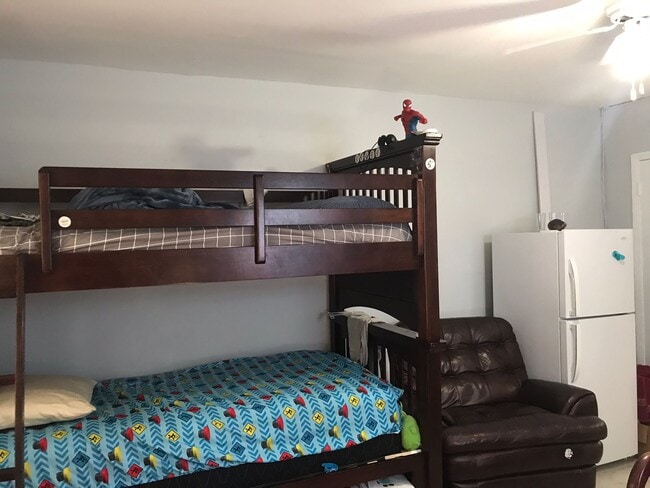 Hall 02 - 1380 Seaview