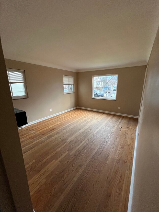 Building Photo - 152 Perry Pl