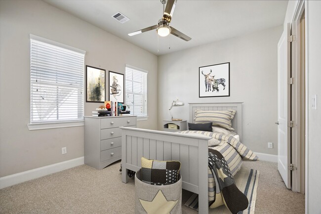 Building Photo - 2016 Covent Garden Station