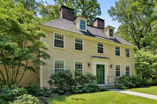 Building Photo - 99 Pond Rd