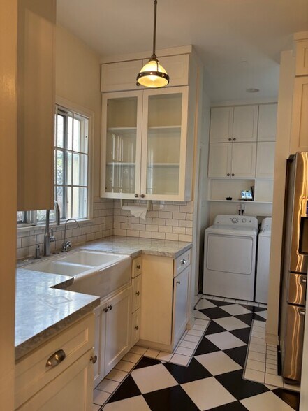 703 - 703 Lorraine Blvd