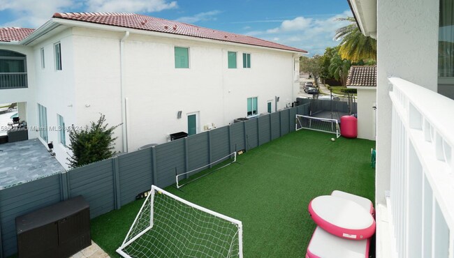 Building Photo - 7031 NW 113th Ct