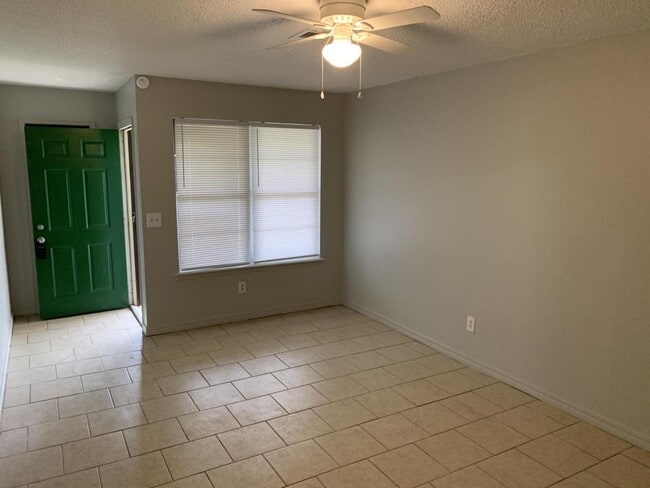 Building Photo - 2608 SE 45th St