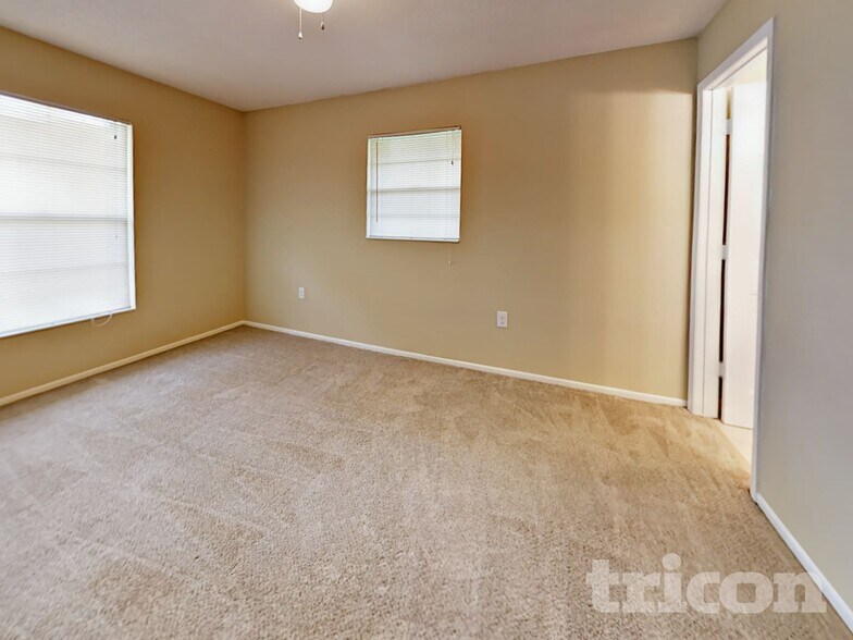 Building Photo - 5360 Alhambra Way S