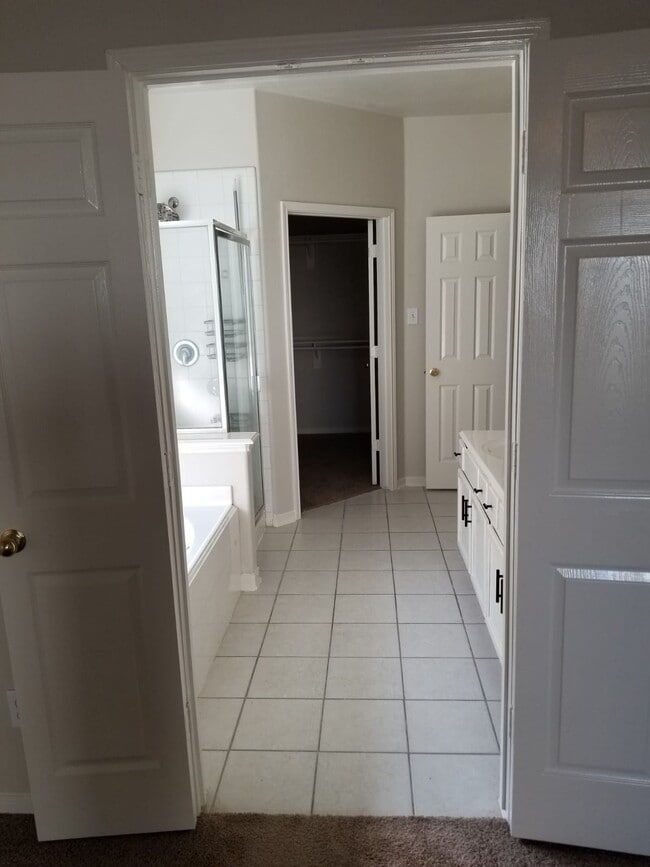 Building Photo - 19634 Tully Meadows Ct