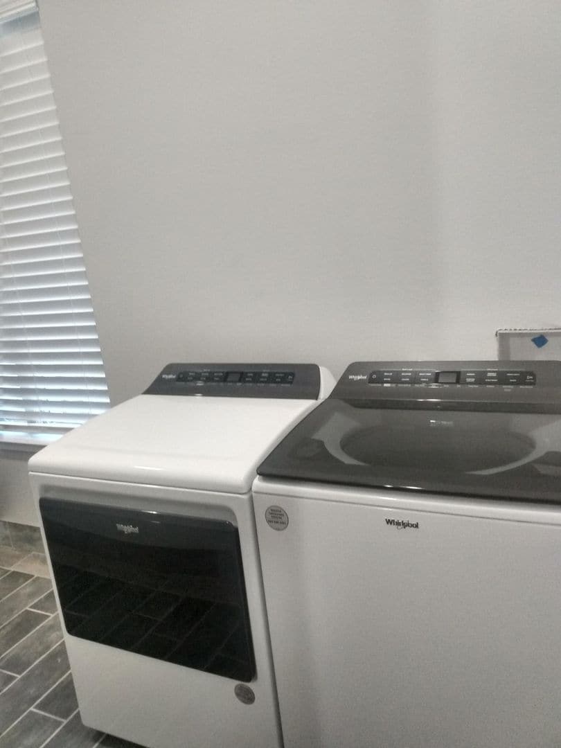 Building Photo - 761 Pearl Cove