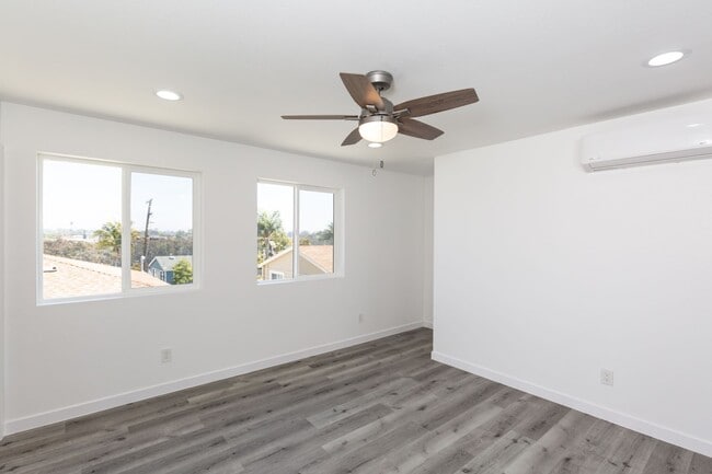 Building Photo - Newly Construction 3BD/2BA Available in Li...