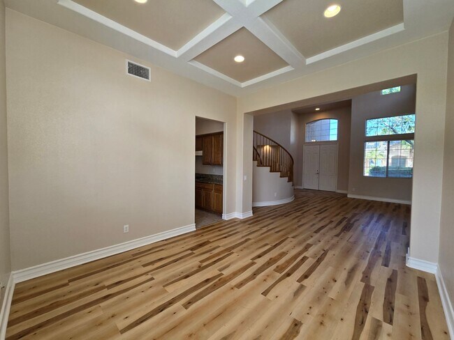 Building Photo - An Amazing NW Home! Over 3300 sq ft w/ pool & spa! Must see!