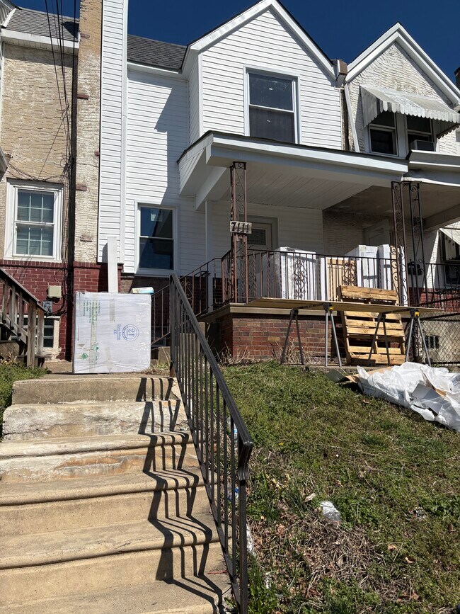 Building Photo - 7111 Clover Ln