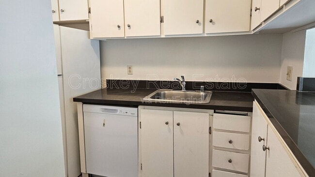 Building Photo - 1349 Tree Garden Pl