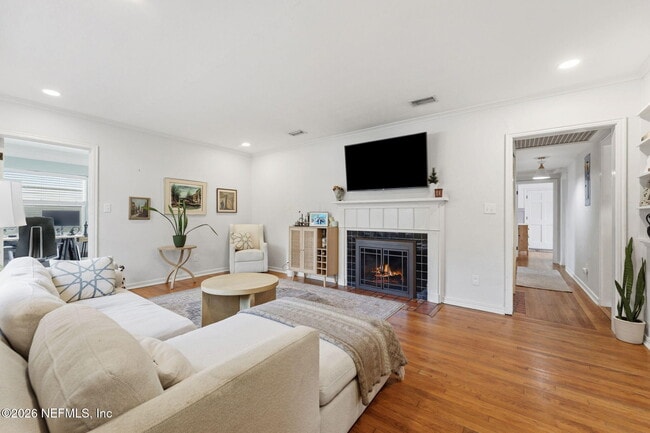 Building Photo - 1650 Parrish Pl