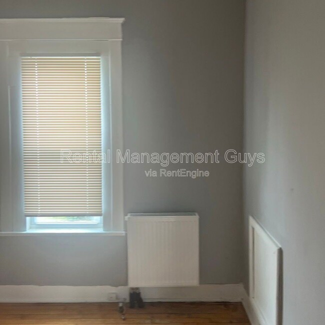 Building Photo - 1015 N Humboldt Ave