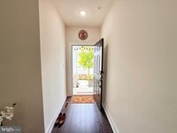 Building Photo - 161 Livingston Ln