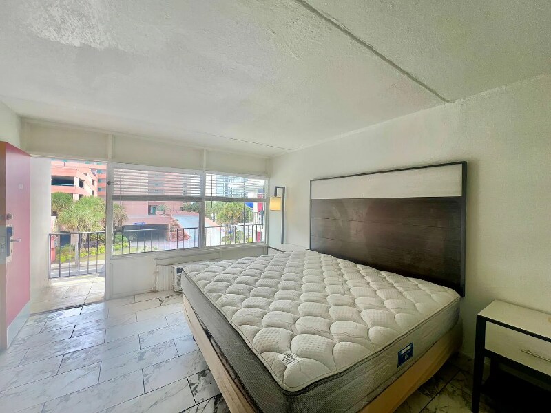 Building Photo - 2200 S Ocean Blvd