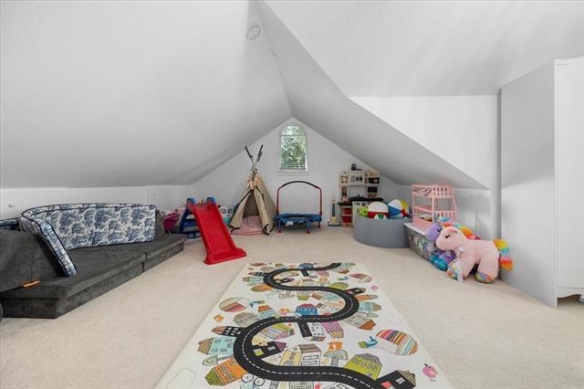 Building Photo - 7924 Vista Ridge Dr N