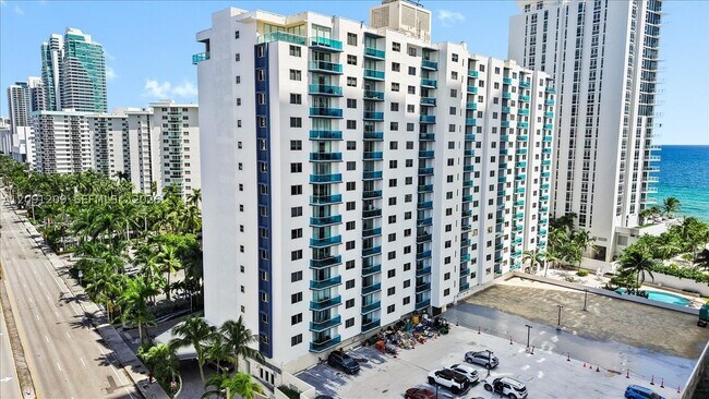 Building Photo - 4001 S Ocean Dr
