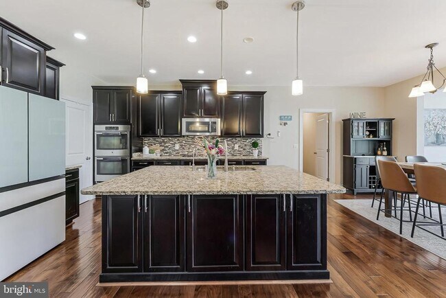 Building Photo - 22507 Bowens Wharf Pl