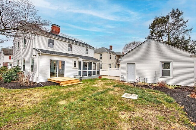 Building Photo - 11 Elmcroft Ave