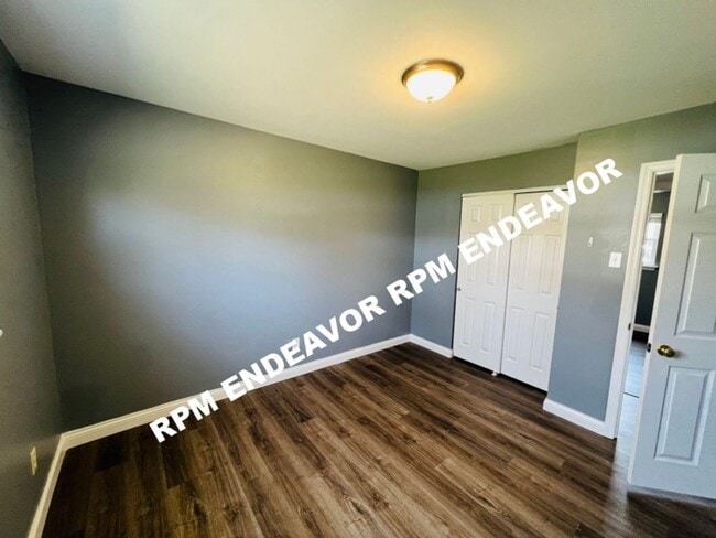 Building Photo - 3-Bedroom Home in Fort Zumwalt School Dist...
